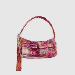 BAGGU Berry Chrysanthemum Cargo Shoulder Bag